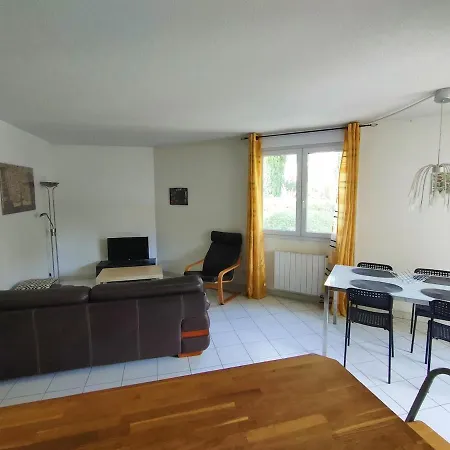 Apartment F3 63m2, Piscine, Terrasse, Parking, 20 Min Plages