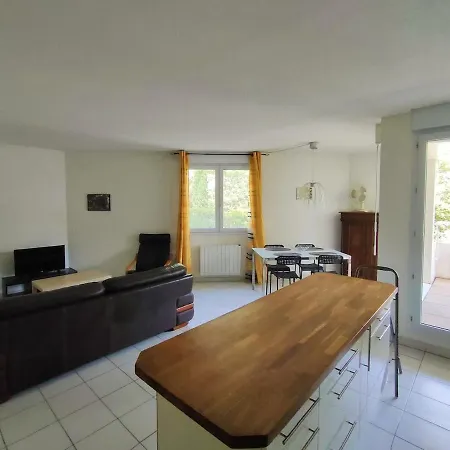 F3 63m2, Piscine, Terrasse, Parking, 20 Min Plages Apartment Montpellier