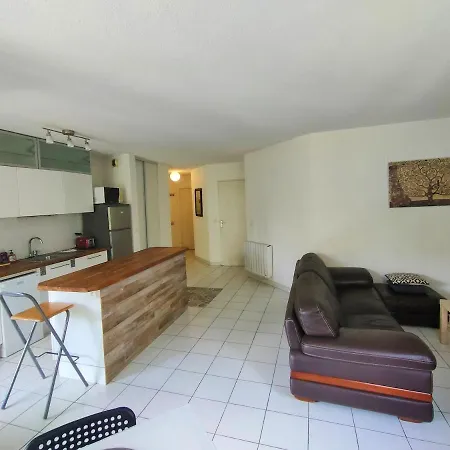 F3 63m2, Piscine, Terrasse, Parking, 20 Min Plages Montpellier