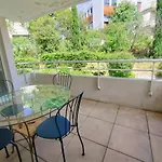 F3 63m2, Piscine, Terrasse, Parking, 20 Min Plages