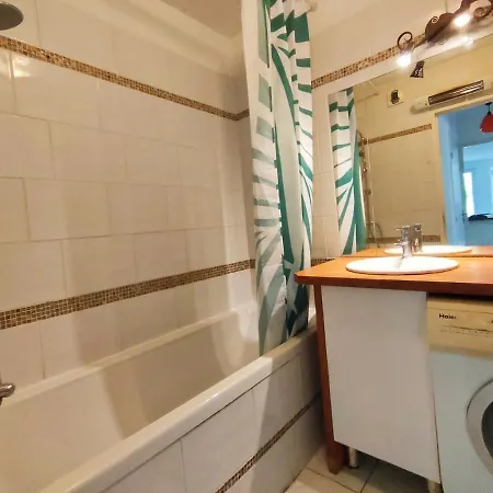 F3 63m2, Piscine, Terrasse, Parking, 20 Min Plages By Immoconciergerie 아파트