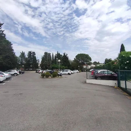 شقة F3 63m2, Piscine, Terrasse, Parking, 20 Min Plages